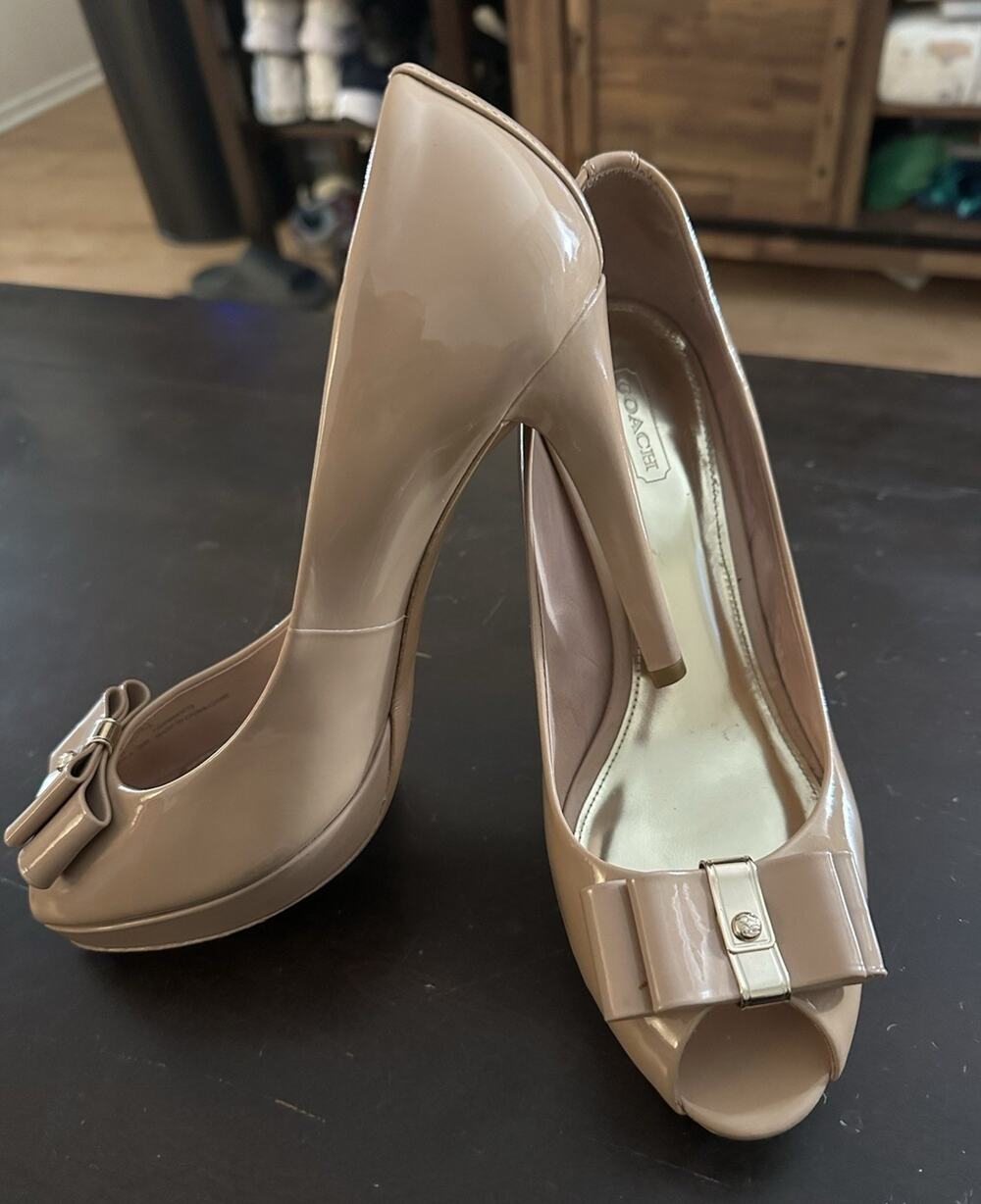 Coach Women’s Peep Toe Pump Heels Bow Accent Solid Beige Rubber Upper 9B